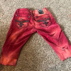 Authentic Rock Revival Capri